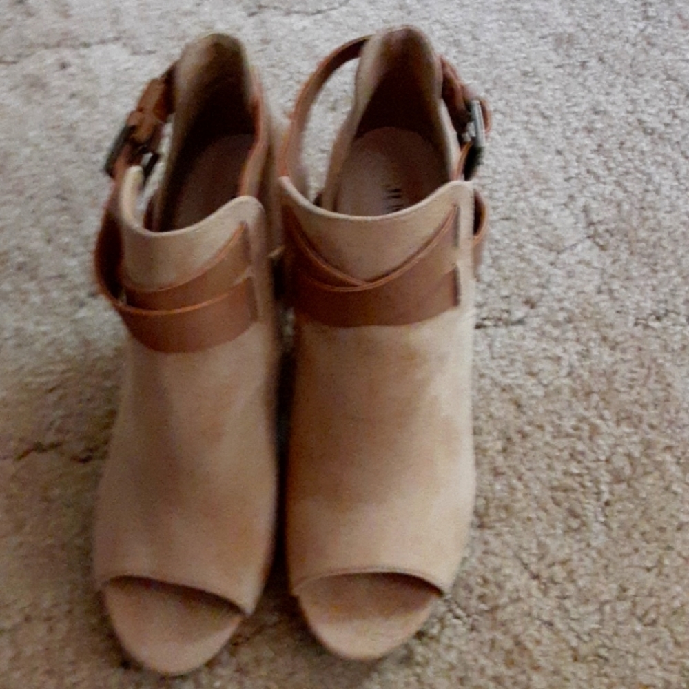 Women's Shoes